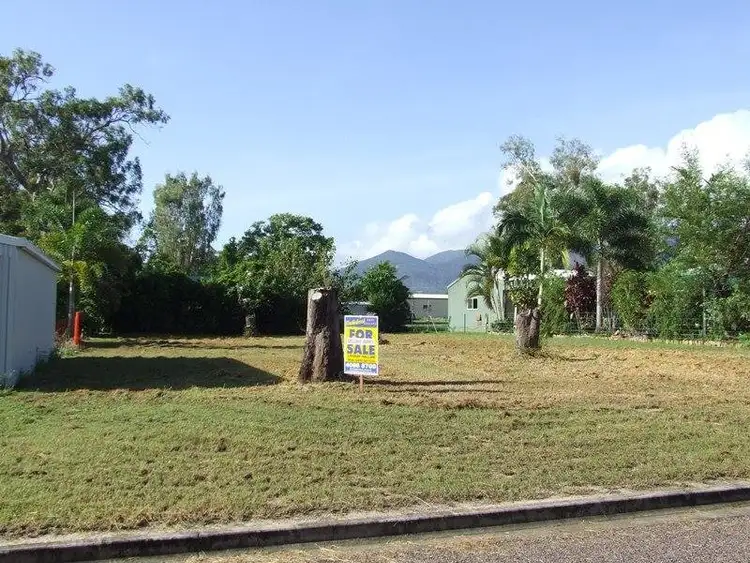 1 Edmondson Close, Cardwell QLD 4849
