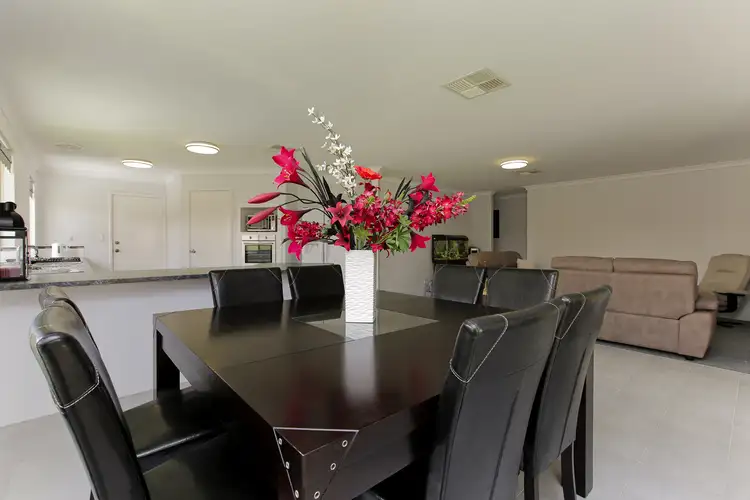 7 Crested Turn, Harrisdale WA 6112