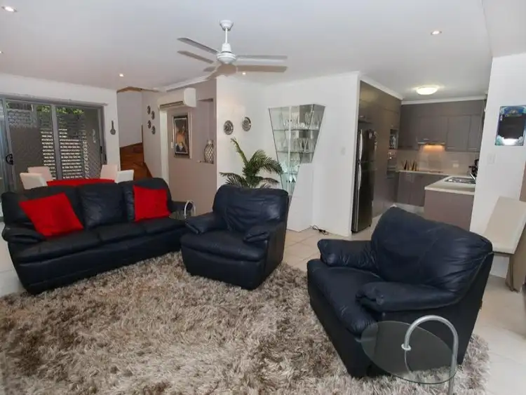 2/10 Mt Pleasant Road, Nambour QLD 4560