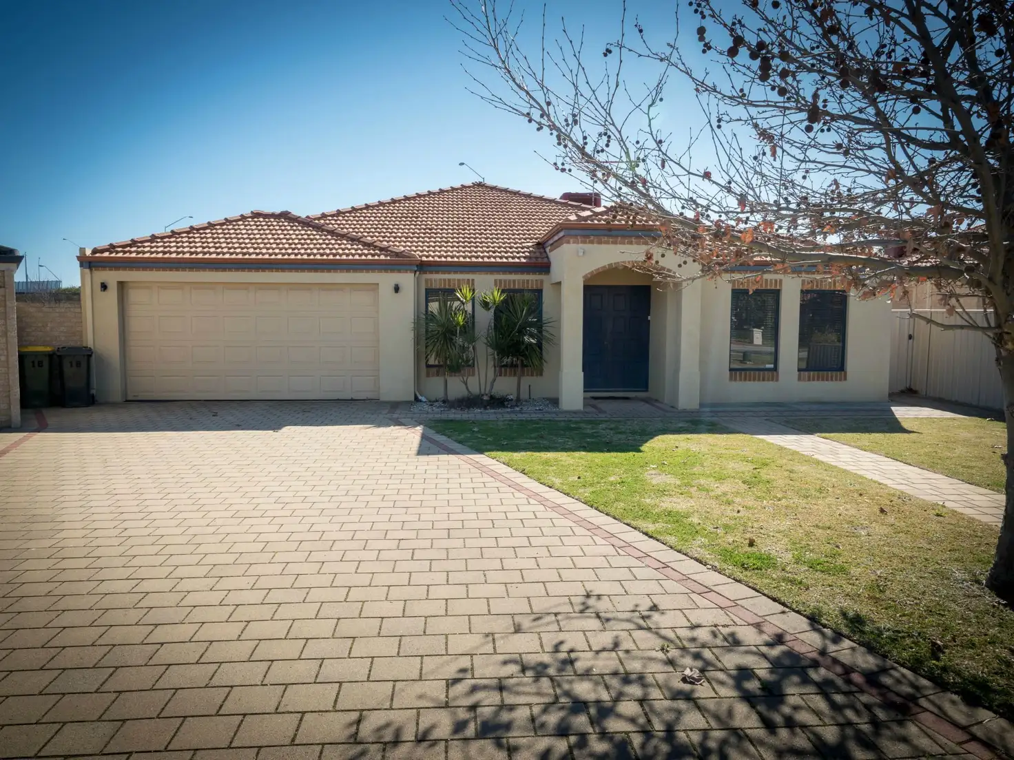 Main view of Homely house listing, 18 The Lakes Boulevard, Jandakot WA 6164