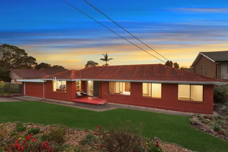 8 McMillan Avenue, Winston Hills NSW 2153