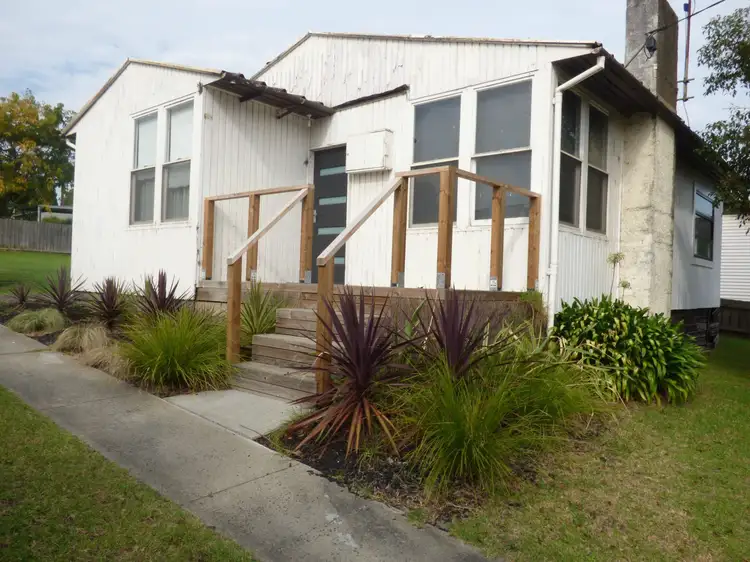 11 Childers Street, Newborough VIC 3825