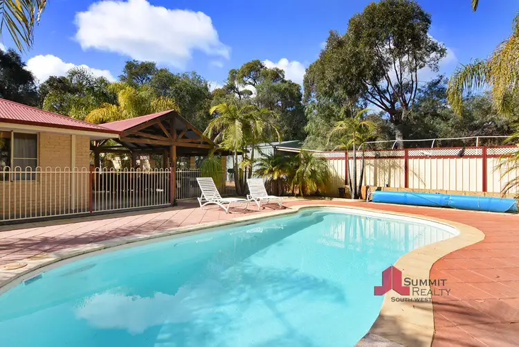 12 Leschenault Parade, Leschenault WA 6233