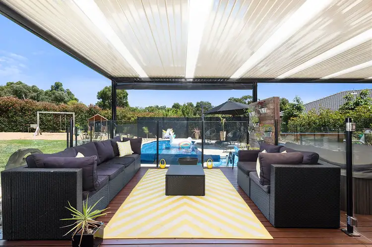 5 Valley Court, Gisborne VIC 3437