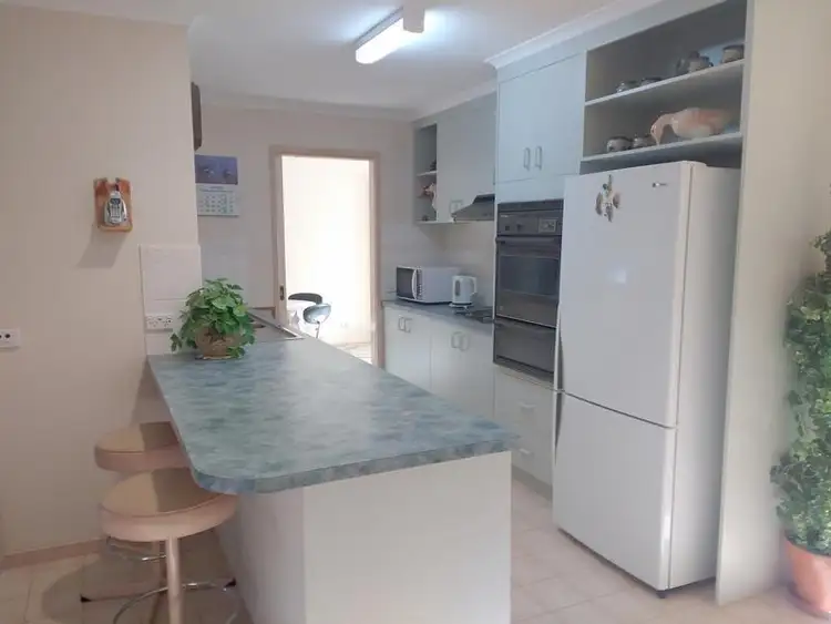 Fourth view of Homely house listing, 2 Paula Court, Kangaroo Flat VIC 3555