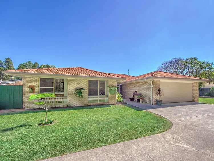 9 PELICAN Parade, Jacobs Well QLD 4208