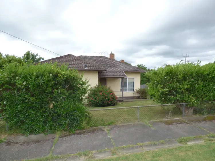 26 Hampton Street, Moe VIC 3825