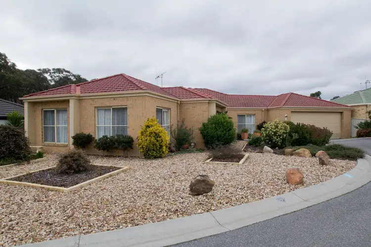 2 Tatiana Close, Kennington VIC 3550