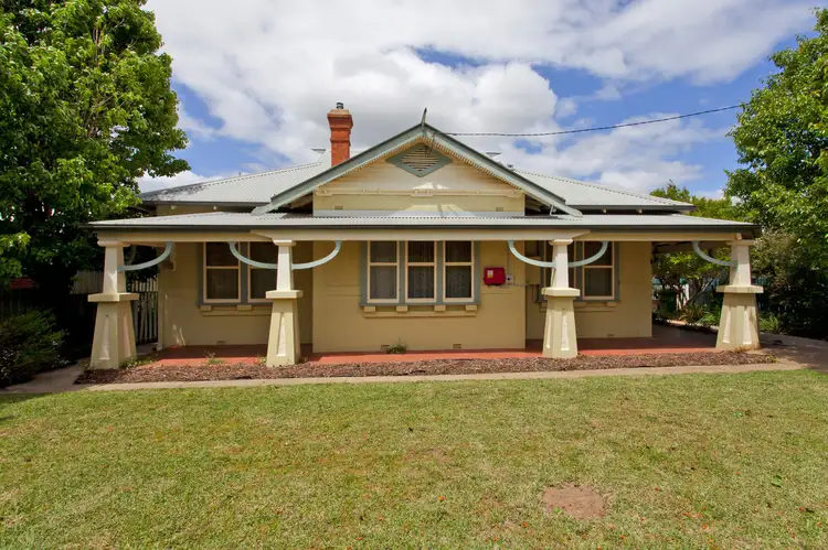 49 Balfour St, Culcairn NSW 2660