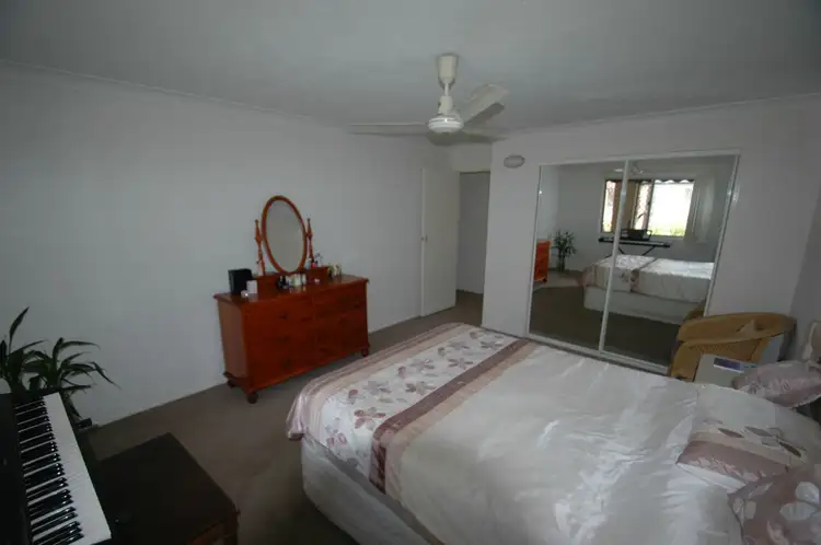 Fifth view of Homely unit listing, 2/5 Angie Court, Mermaid Waters QLD 4218