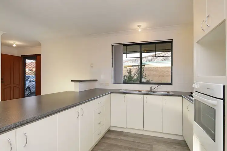 Sixth view of Homely villa listing, 27/7 Lester Drive, Thornlie WA 6108