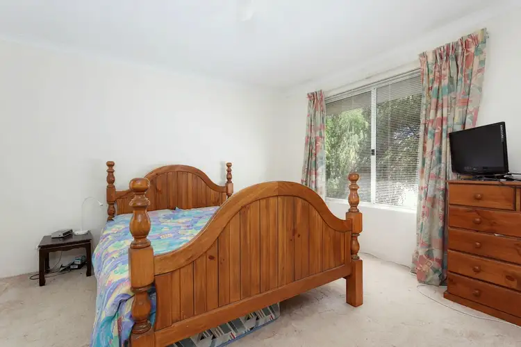 Seventh view of Homely house listing, 2 Tana Court, Leeming WA 6149