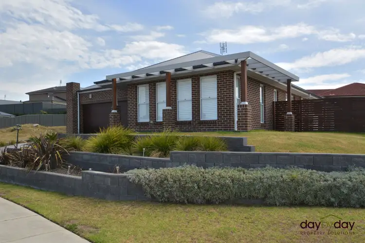 70 Brookfield Ave, Fletcher NSW 2287