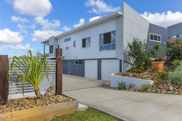 6 HERITAGE Way, Nambour QLD 4560