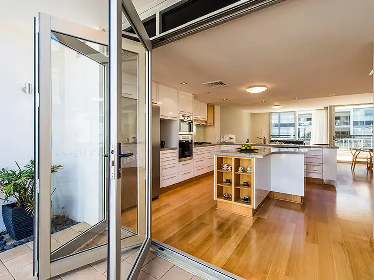 10/4 Torcello Mews, Mandurah WA 6210
