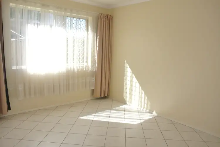 Sixth view of Homely unit listing, 2/10 Meredith St, Redcliffe QLD 4020