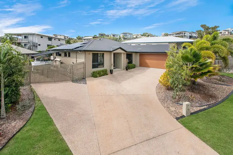 13 Hempel Street, Bushland Beach QLD 4818