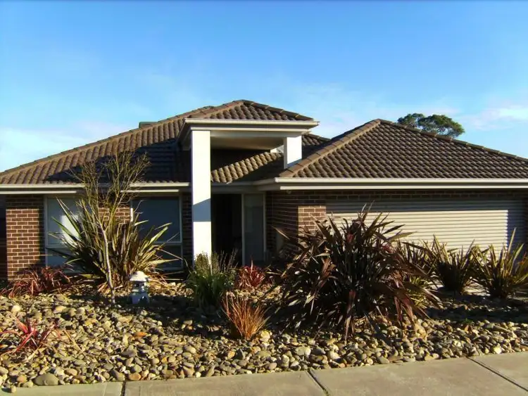 53 Clifton Park Drive, Carrum Downs VIC 3201