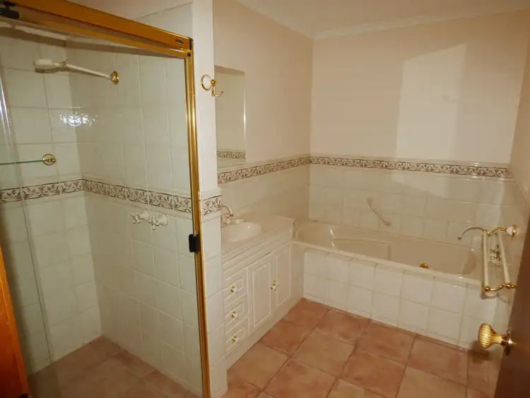 Sixth view of Homely unit listing, 9 Maple Court, Myrtleford VIC 3737