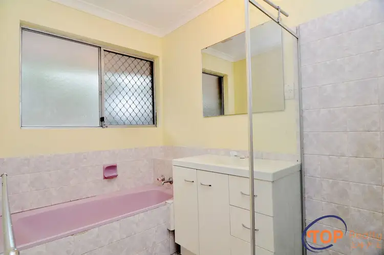 Fifth view of Homely house listing, 28 Burren Gate, Willetton WA 6155