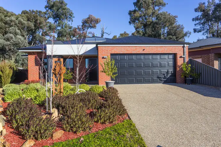 7 Kildonnan Pl, Strathdale VIC 3550