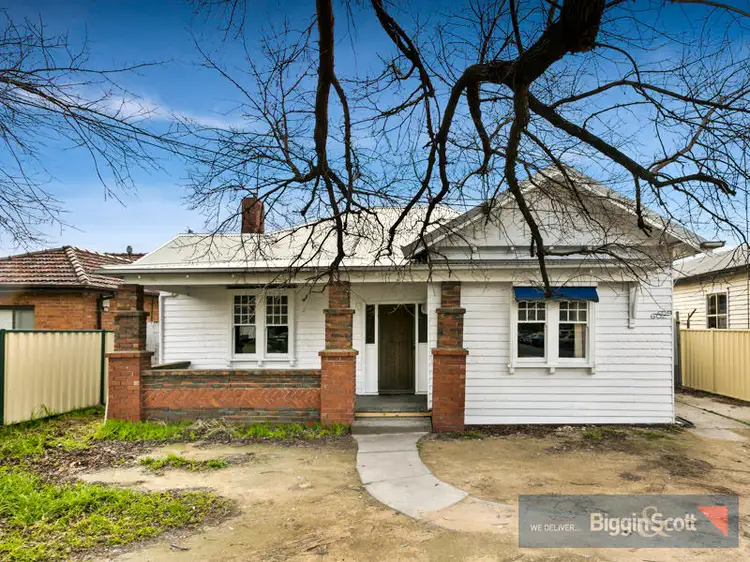 52 Ballarat Road, Maidstone VIC 3012