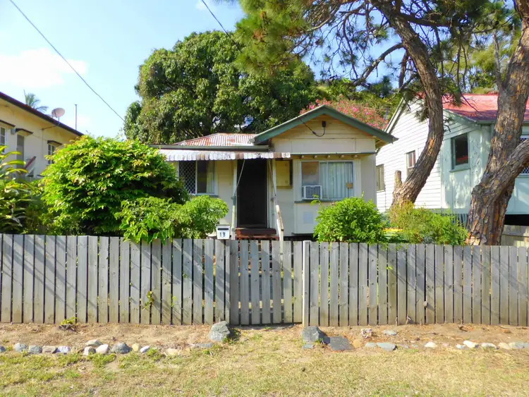 19 Louis Street, Redcliffe QLD 4020