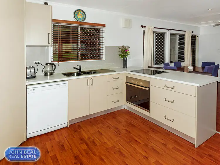 Fifth view of Homely house listing, 8 Isobel Street, Clontarf QLD 4019