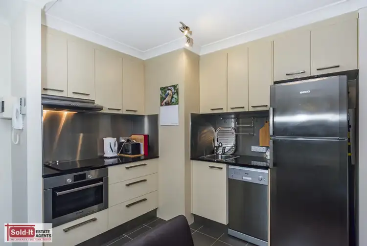 Fifth view of Homely unit listing, 6/43 Galway St, Greenslopes QLD 4120