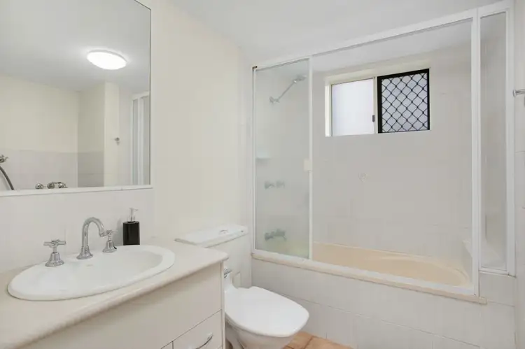 Sixth view of Homely unit listing, 3/123 Baines Street, Kangaroo Point QLD 4169