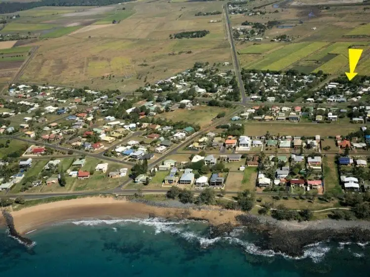 13 Morris Street, Burnett Heads QLD 4670