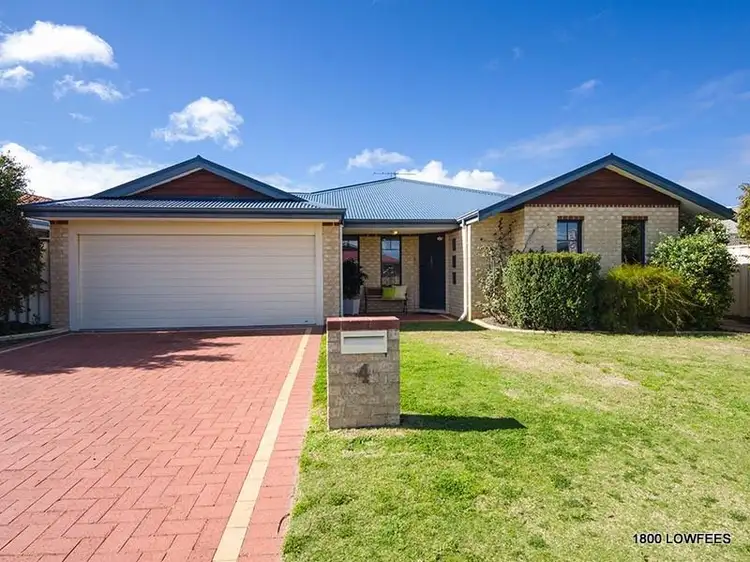 4 UPTON Way, Tapping WA 6065