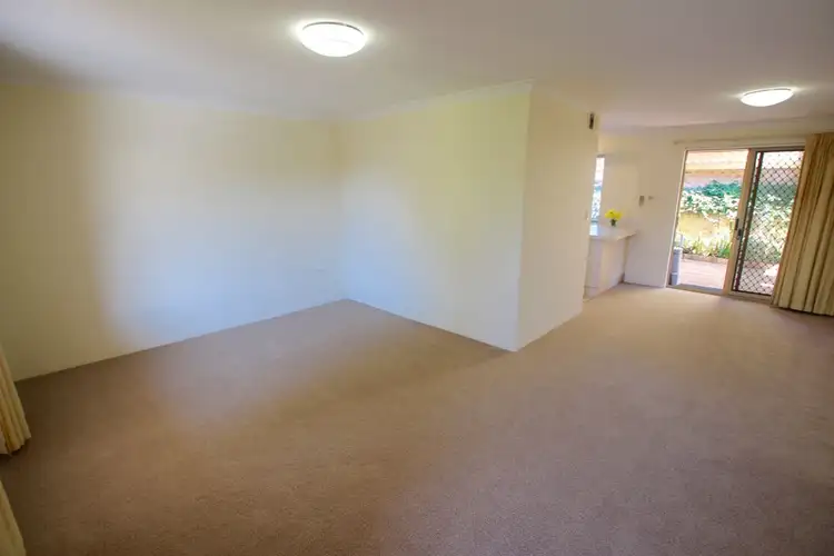 Sixth view of Homely villa listing, 9/2 Theakston Green, Leeming WA 6149