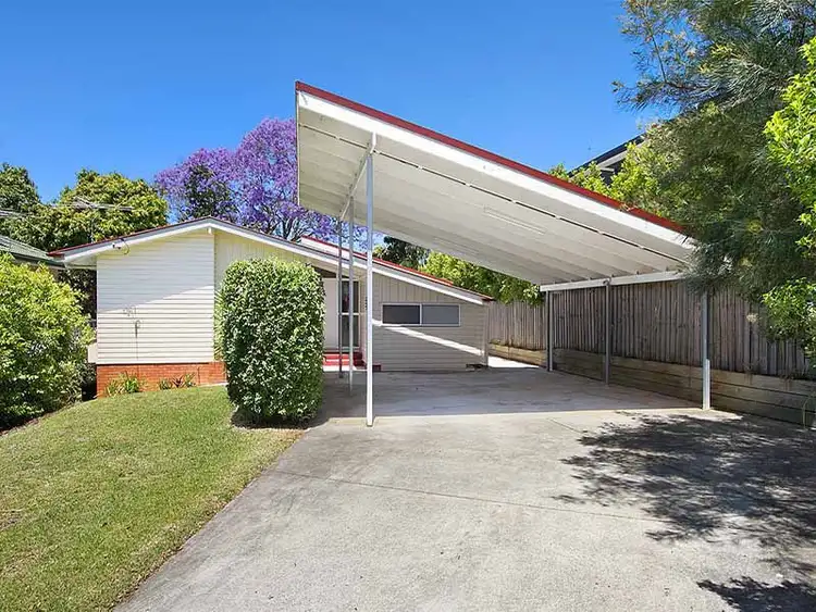 98 Seventeen Mile Rocks Road, Oxley QLD 4075