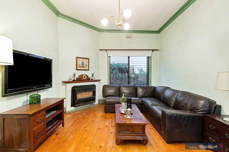 47 Queensville Street, Kingsville VIC 3012