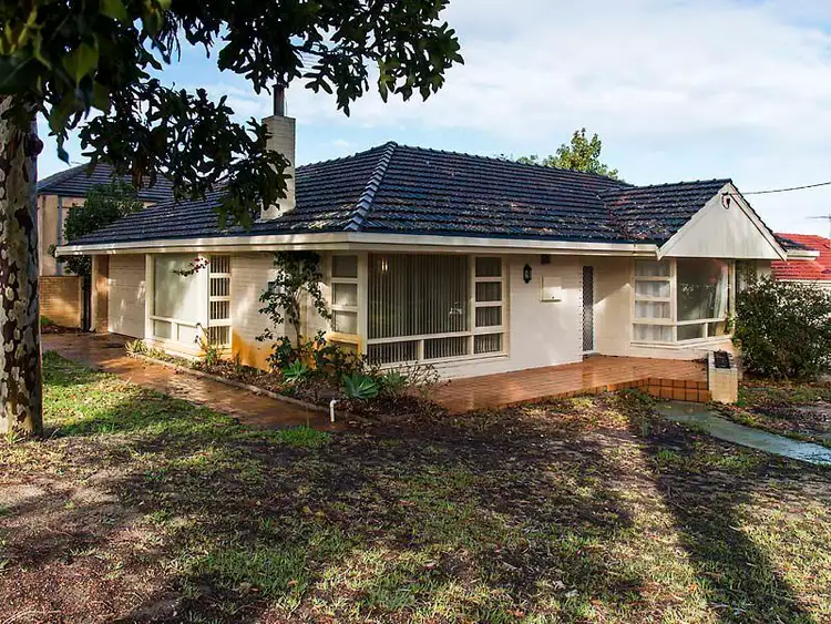 21 Ferguson Street, Alfred Cove WA 6154
