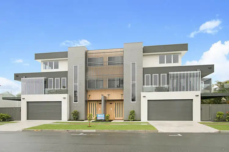 1 & 2/6 Eleventh Avenue, Palm Beach QLD 4221