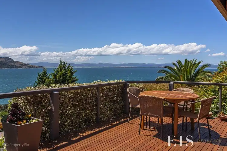 24 Bayside Dr, Lauderdale TAS 7021