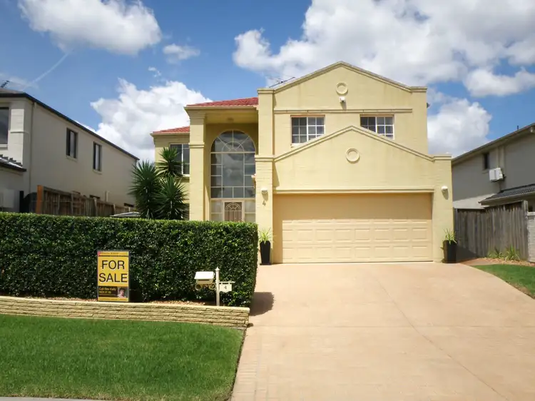 4 Townsend Cct St, Beaumont Hills NSW 2155
