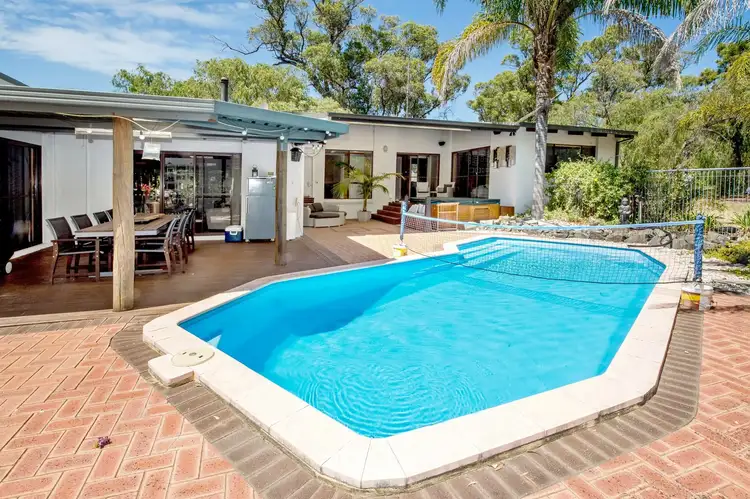 3 Knapp Drive, Leschenault WA 6233