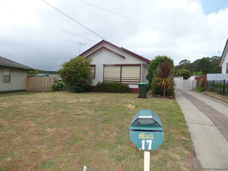 17 Staff Street, Moe VIC 3825