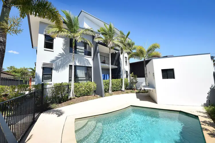 Main view of Homely unit listing, 6/2104 Gold Coast Highway, Miami QLD 4220