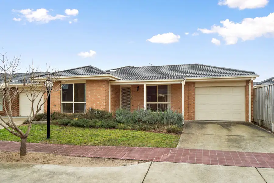 Main view of Homely unit listing, 37/55 McClelland Drive, Skye VIC 3977