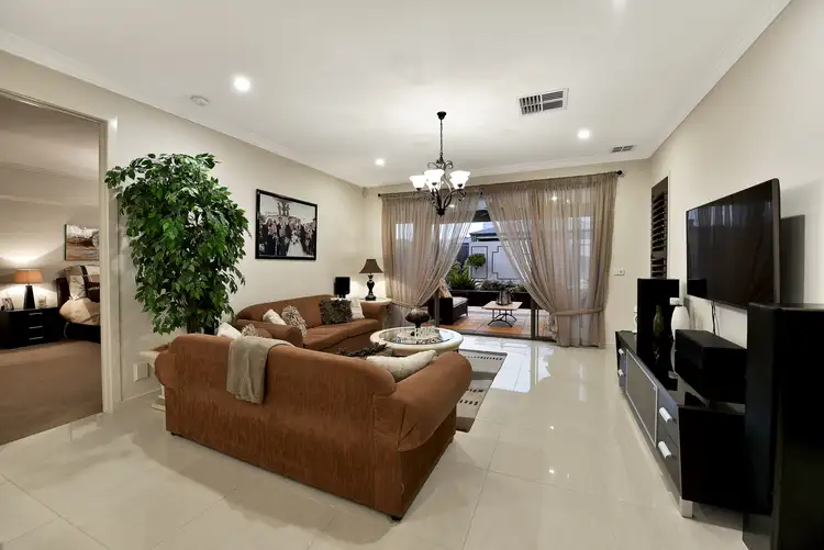 Fifth view of Homely house listing, 5 Austin Ct, Taylors Hill VIC 3037