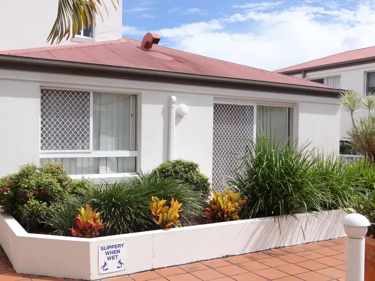 16-18 Lloyd St, Southport QLD 4215