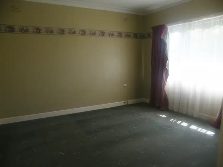 Fifth view of Homely house listing, 5 Enid St, Bairnsdale VIC 3875