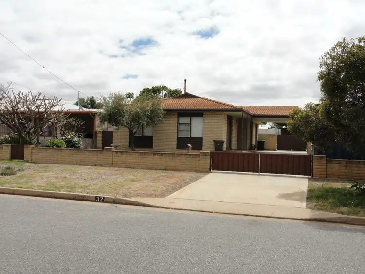 32 Albert Morris Avenue, Broken Hill NSW 2880