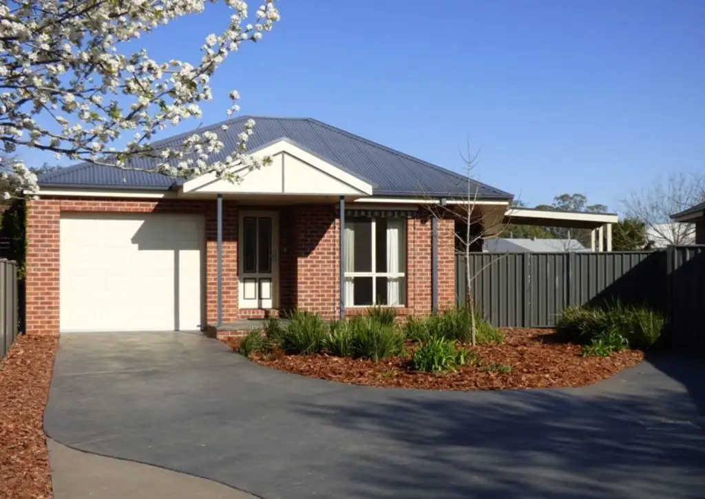 Main view of Homely unit listing, 2/94 Salisbury Street, Benalla VIC 3672