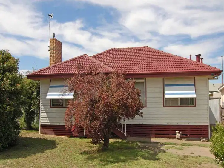 2 Oliver Avenue, Stawell VIC 3380