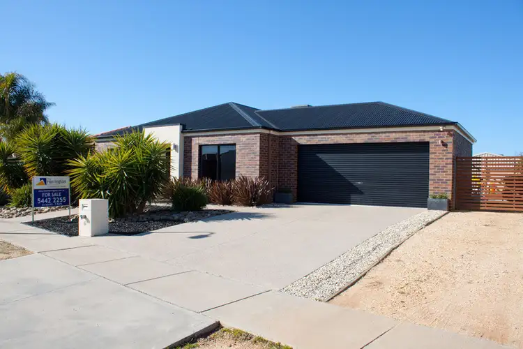 6 Greenfield Drive, Epsom VIC 3551